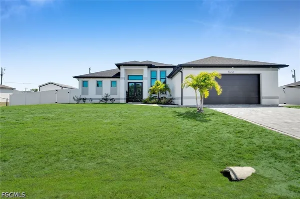 $745,000 | 523 Northwest 16th Place, Cape Coral, FL 33993