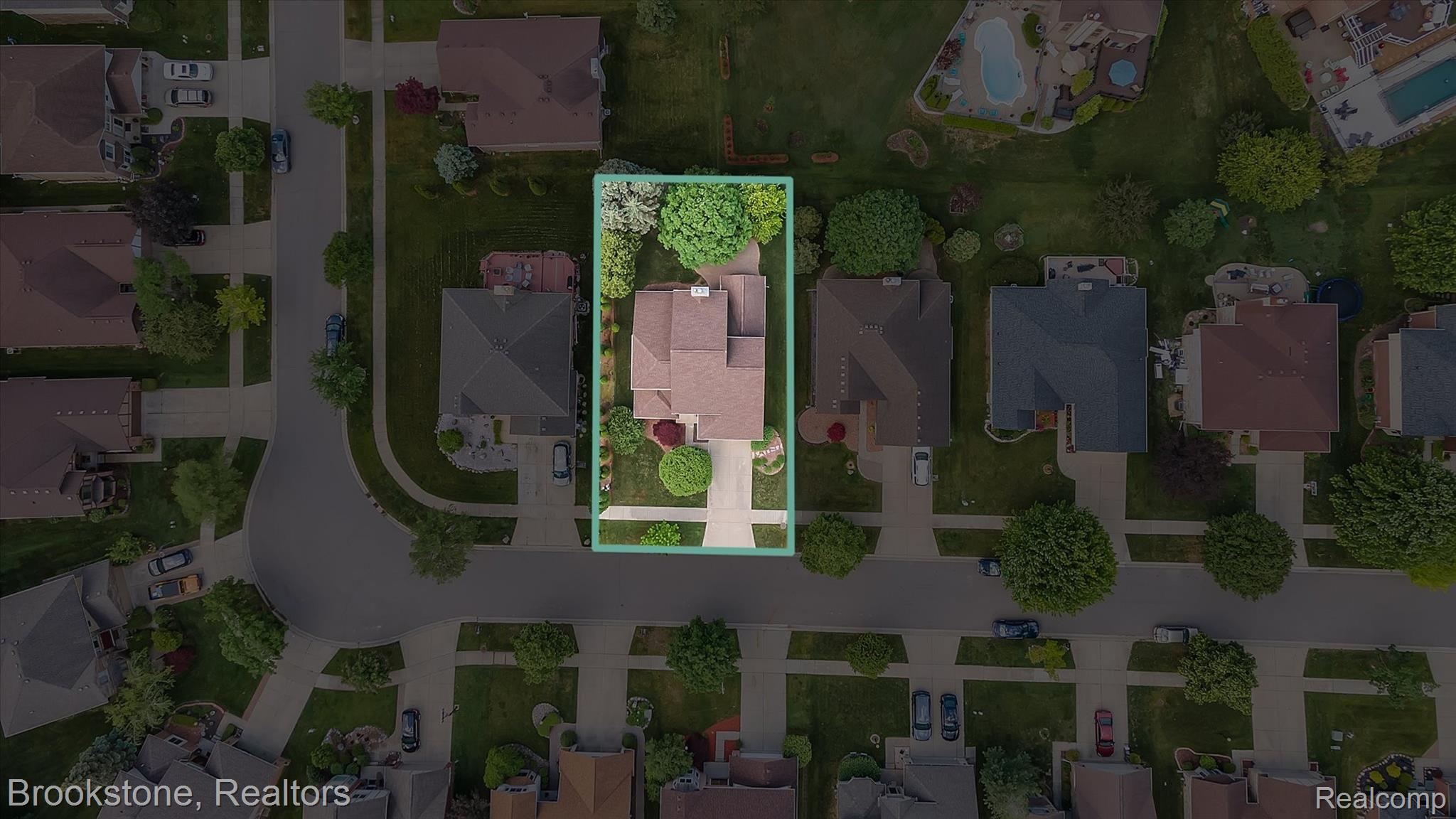 959 River Mist Drive Rochester, MI 48307 - Photo 40 of 40 Aerial overhead view