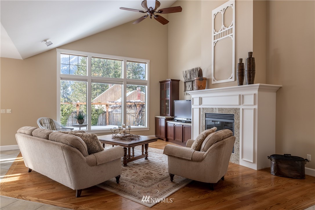 9768 Dye Road Leavenworth, WA 98826 - Photo 6 of 33 Gallery Image 6