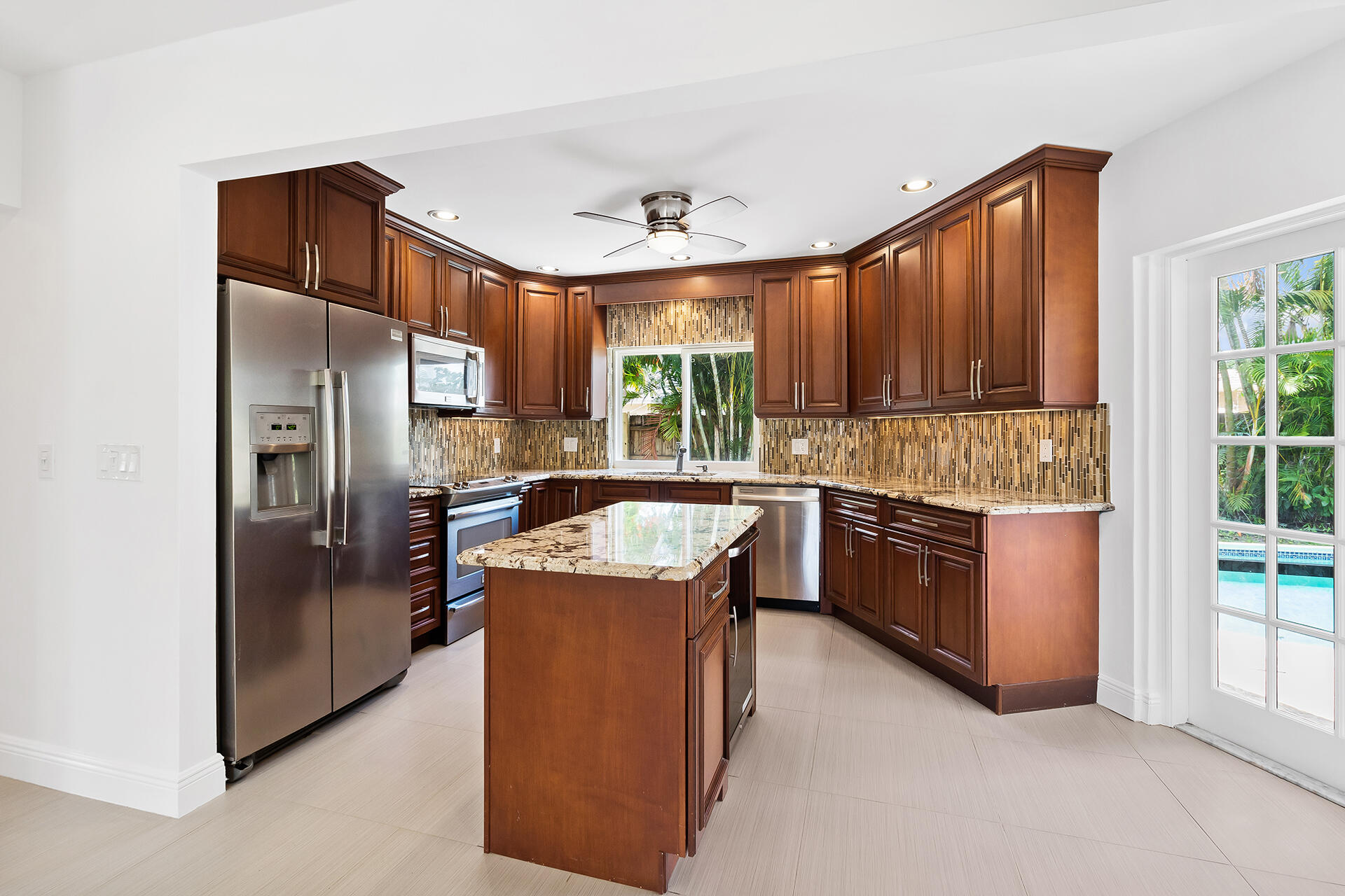 470 Northeast 25th Terrace Boca Raton, FL 33431 - Photo 11 of 31 IMG_1911