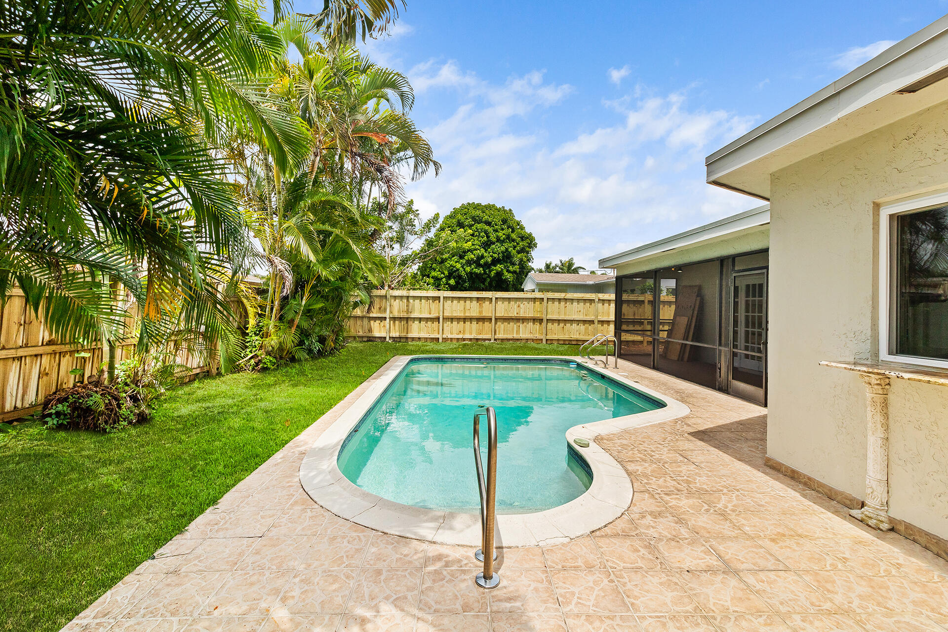 470 Northeast 25th Terrace Boca Raton, FL 33431 - Photo 27 of 31 IMG_1885