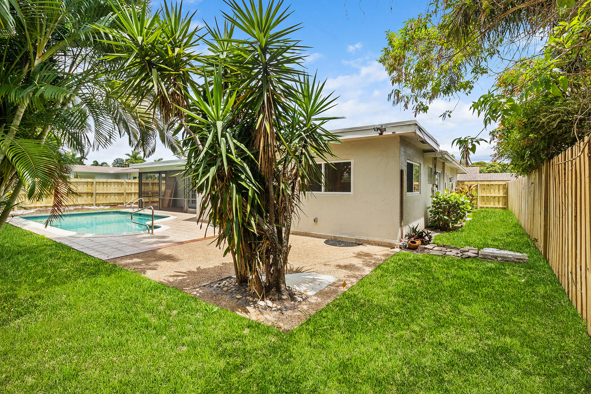 470 Northeast 25th Terrace Boca Raton, FL 33431 - Photo 28 of 31 IMG_1957