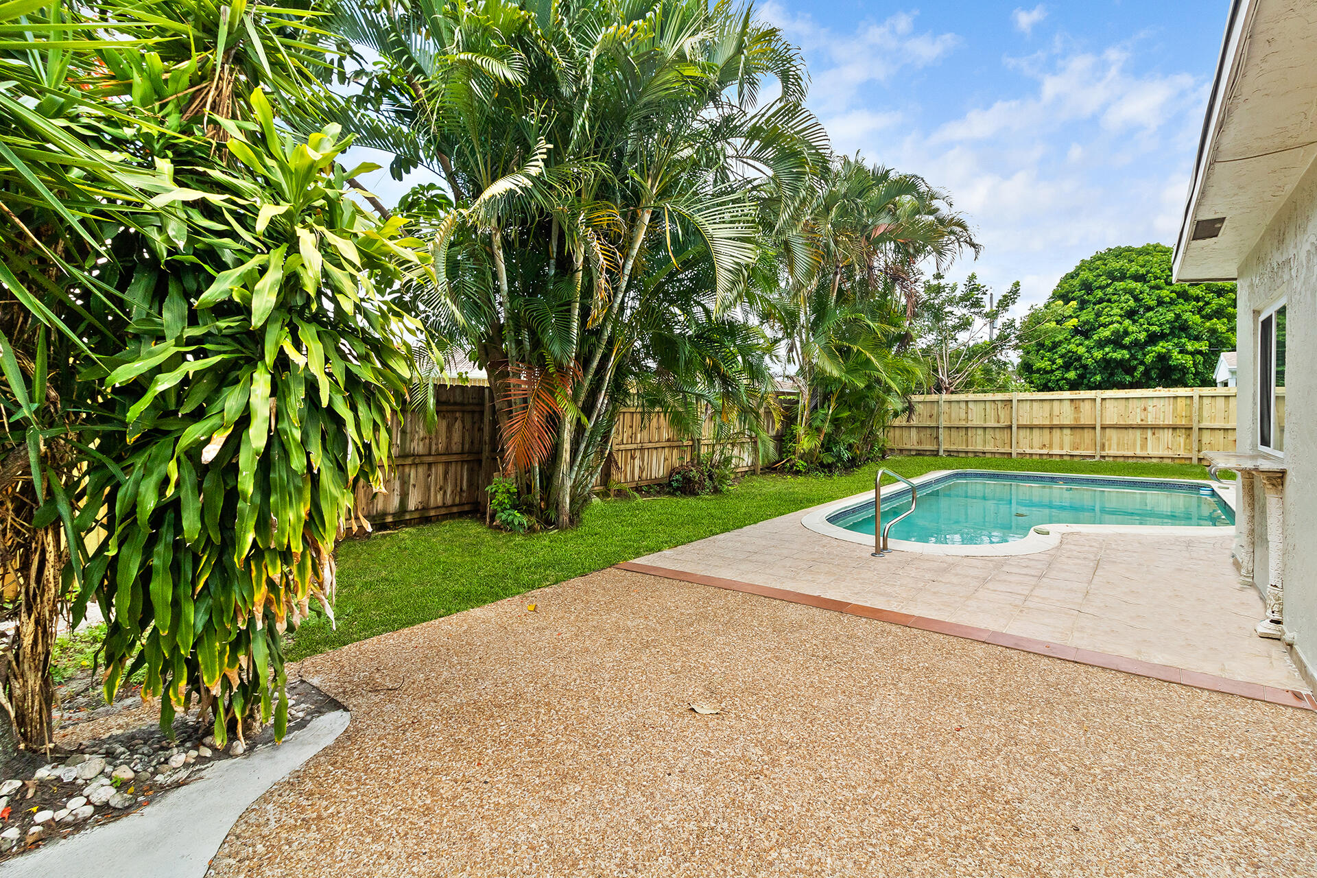 470 Northeast 25th Terrace Boca Raton, FL 33431 - Photo 29 of 31 IMG_1888