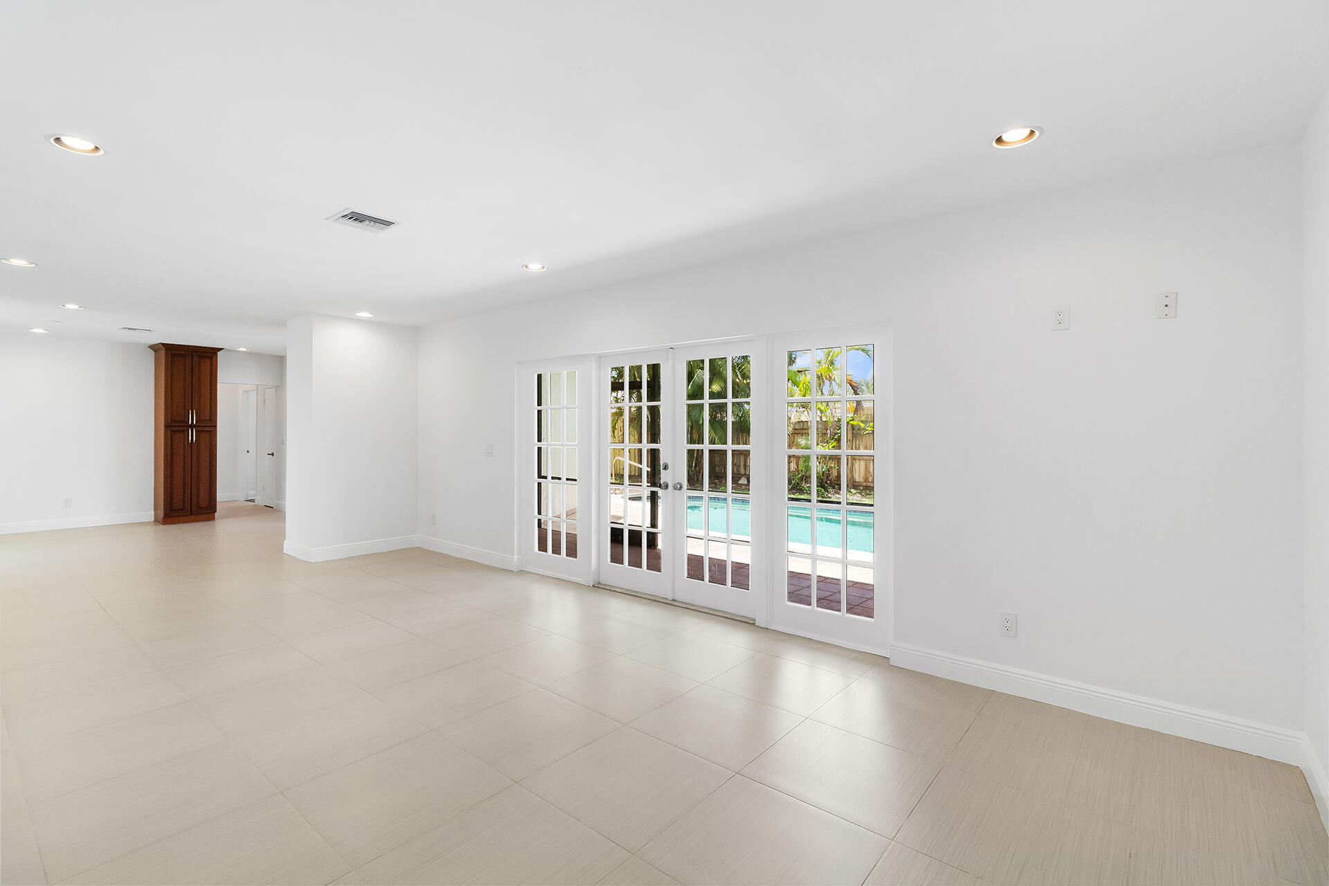 470 Northeast 25th Terrace Boca Raton, FL 33431 - Photo 7 of 31 IMG_1902