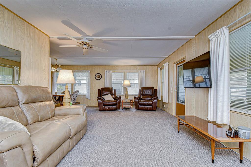 6128 Ridgewood Drive Zephyrhills, FL 33542 - Photo 11 of 40