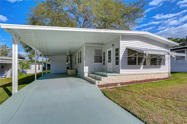 $114,900 | 6128 Ridgewood Drive, Zephyrhills, FL 33542