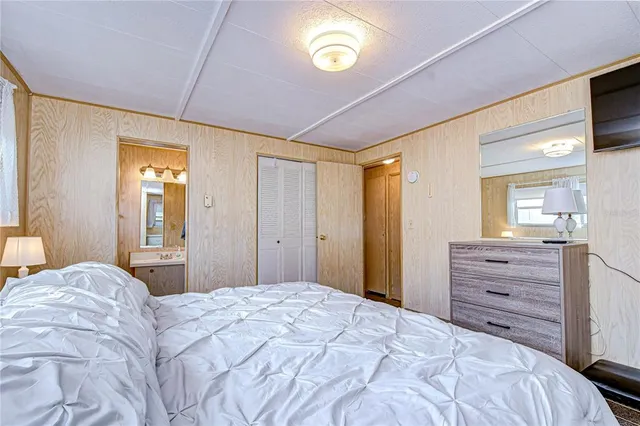 $114,900 | 6128 Ridgewood Drive, Zephyrhills, FL 33542