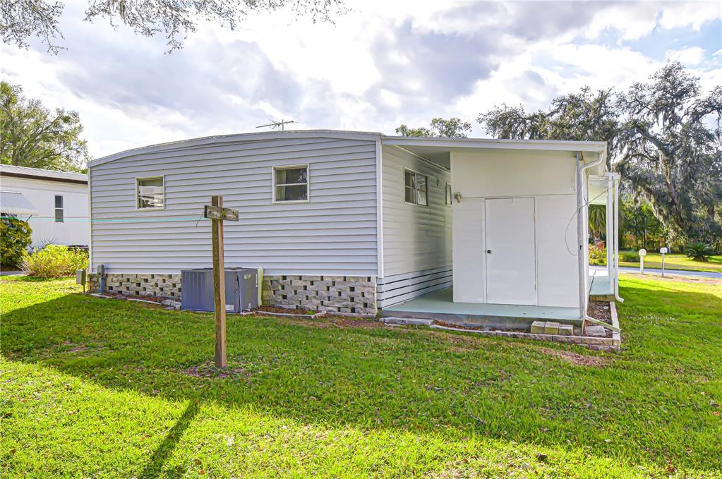 6128 Ridgewood Drive Zephyrhills, FL 33542 - Photo 36 of 40