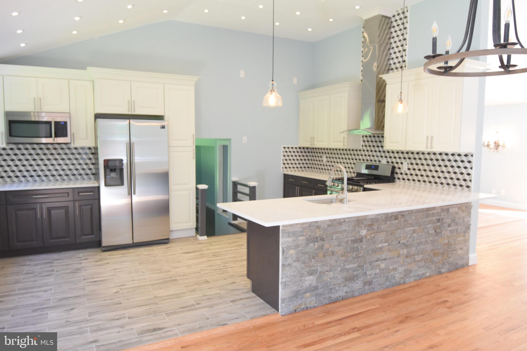 8822 Rising Sun Avenue Philadelphia, PA 19115 - Photo 2 of 34 Gallery Image 2