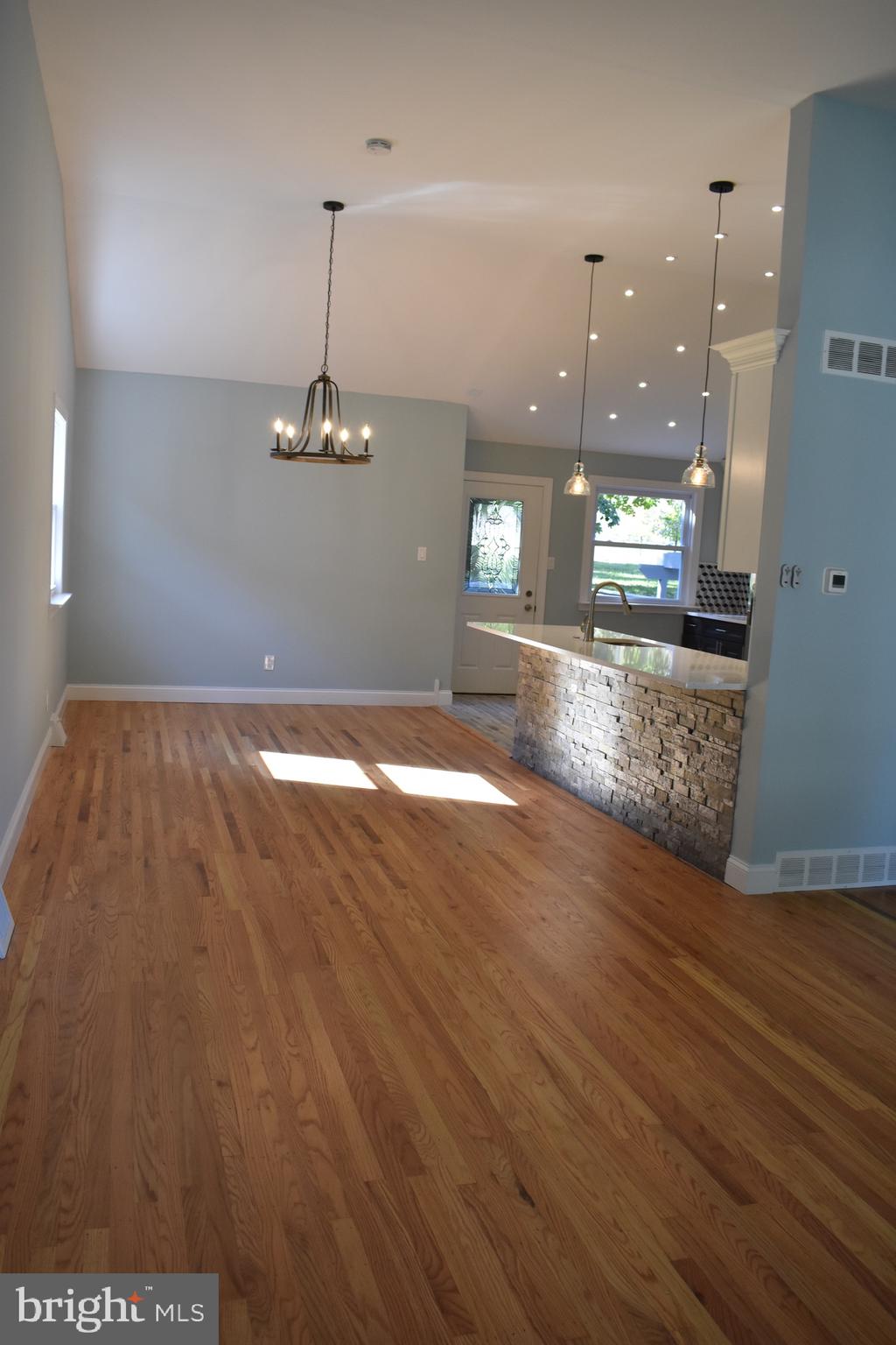 8822 Rising Sun Avenue Philadelphia, PA 19115 - Photo 8 of 34 Gallery Image 8