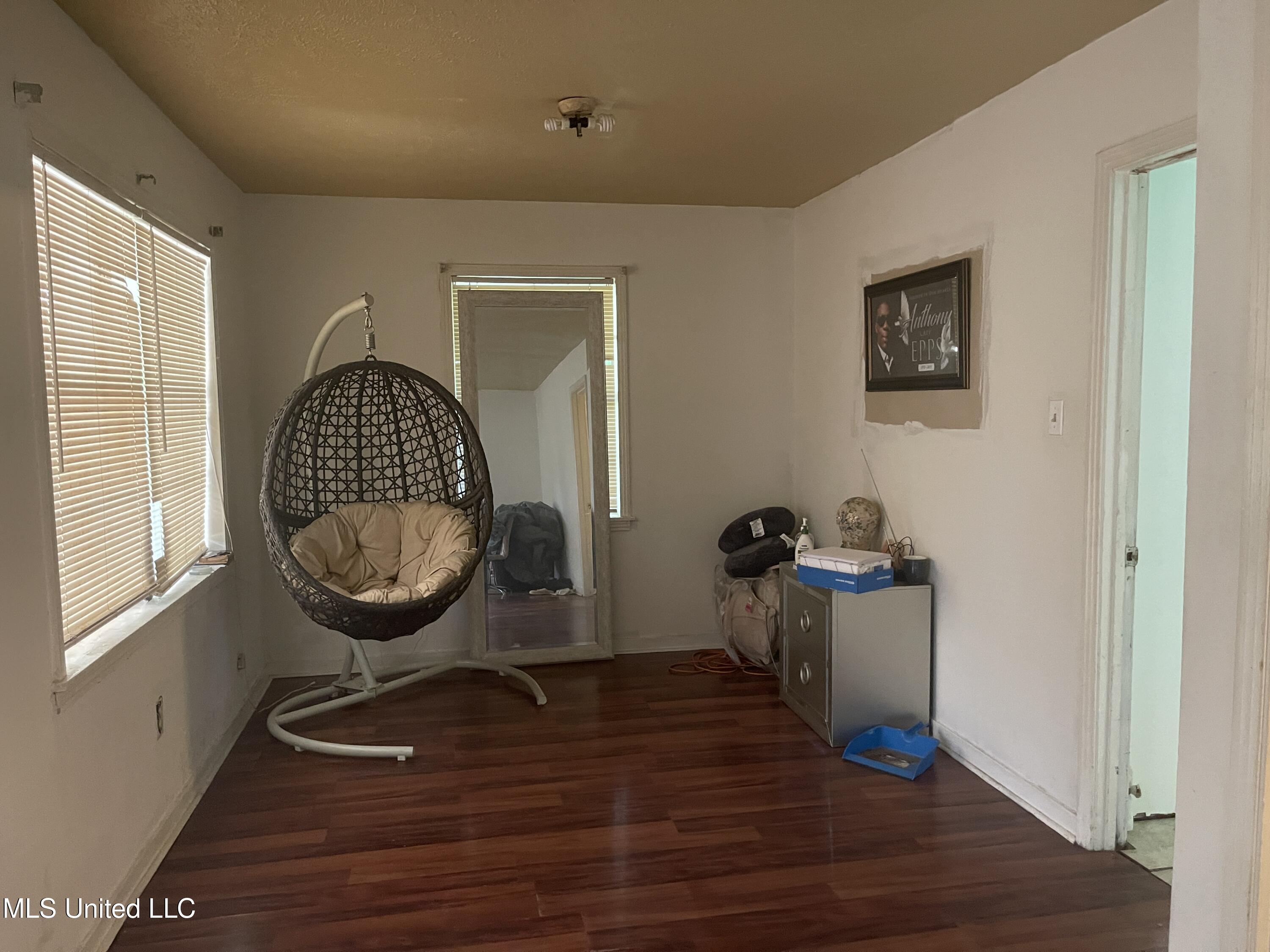 425 Derrick Street Jackson, MS 39203 - Photo 3 of 14 IMG_5916