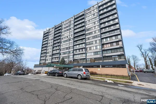 $289,900 | 170 Lafayette Avenue, Unit 6A, Passaic, NJ 07055
