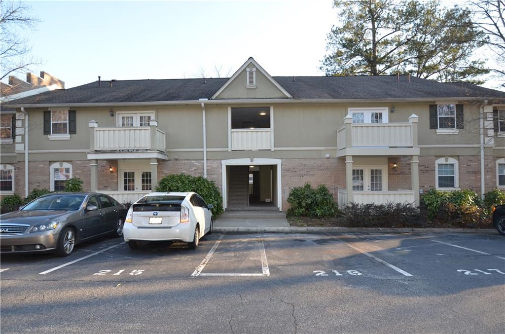 6900 Roswell Road, Unit Q27 Atlanta, GA 30328 - Photo 1 of 1 Welcome home! This 2 bedroom 2 bath unit in Sandy Springs is move-in ready! This unit features a great open floor plan with plenty of natural light. This unit has one reserved parking spot- 220