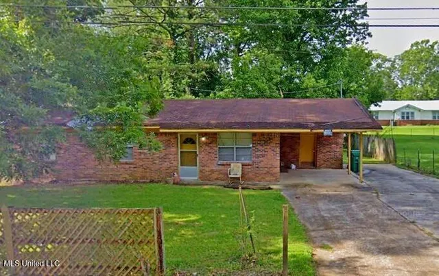 $27,500 | 809 Cotton Boulevard, Carthage, MS 39051