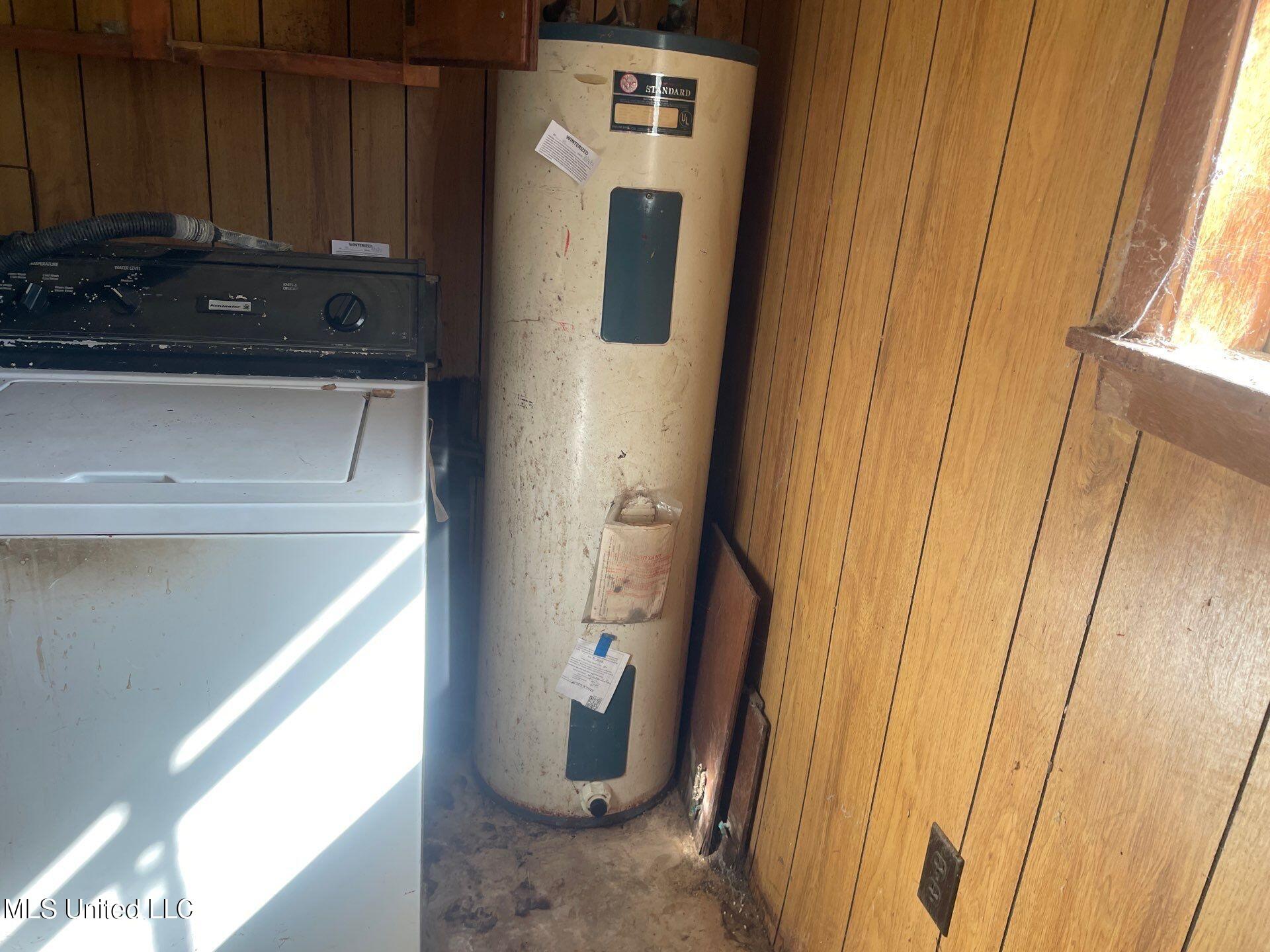 809 Cotton Boulevard Carthage, MS 39051 - Photo 25 of 38 484-Oct 15 2025 02_32pm-5pVM