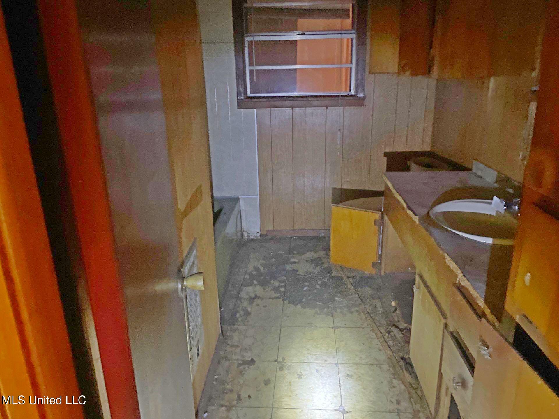 809 Cotton Boulevard Carthage, MS 39051 - Photo 29 of 38 253-Oct 15 2025 02_22pm-y7nb