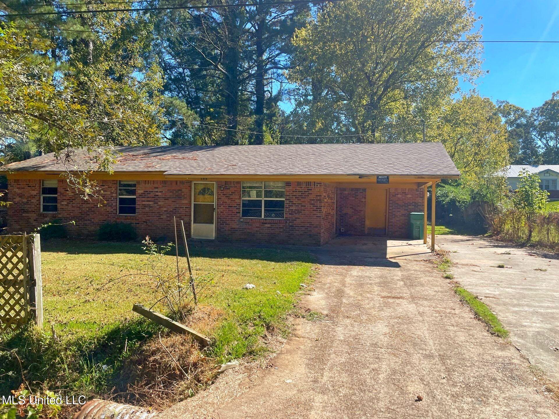 809 Cotton Boulevard Carthage, MS 39051 - Photo 32 of 38 506-Oct 15 2025 02_36pm-N417