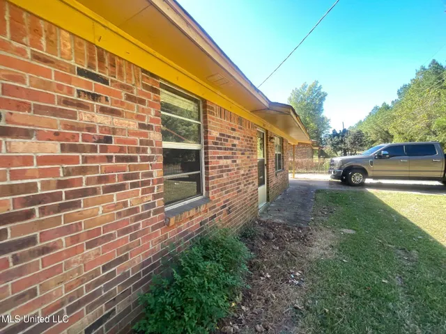 $27,500 | 809 Cotton Boulevard, Carthage, MS 39051