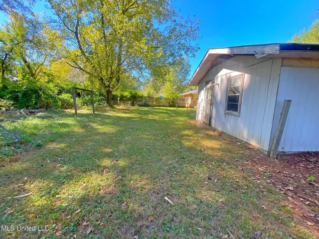 $27,500 | 809 Cotton Boulevard, Carthage, MS 39051