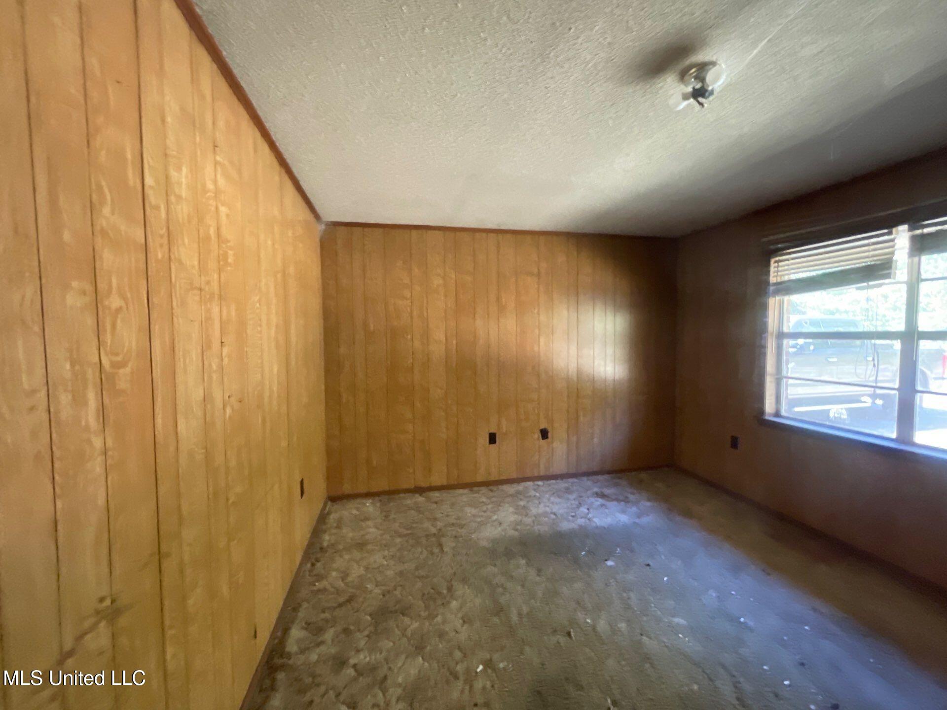 809 Cotton Boulevard Carthage, MS 39051 - Photo 8 of 38 135-Oct 15 2025 01_41pm-rGAJ