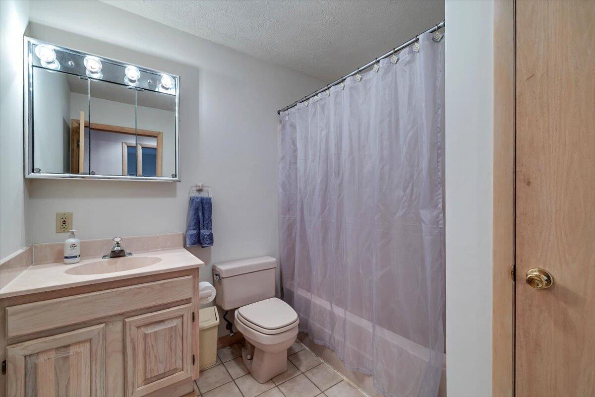 165 Lake In The Clouds Road Canadensis, PA 18325 - Photo 34 of 65 1st Fl Bathroom