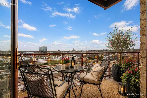 $208,000 | 215 West Maple Street, Unit 307, Milwaukee, WI 53204
