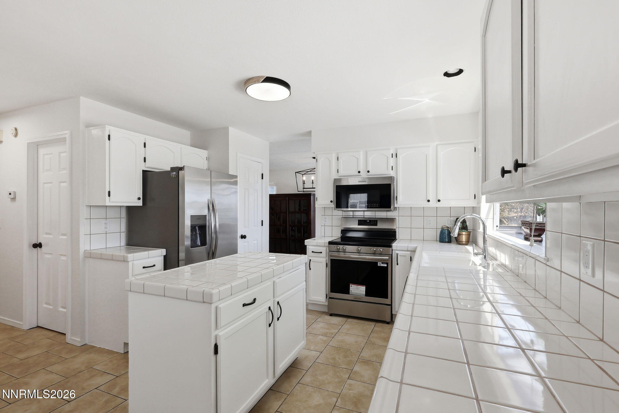 4566 Canyon Ridge Lane Reno, NV 89523 - Photo 15 of 60 21-web-or-mls-IMG_2127
