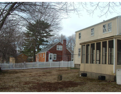 56 Windsor Road Norwood, MA 02062 - Photo 17 of 18 Gallery Image 17