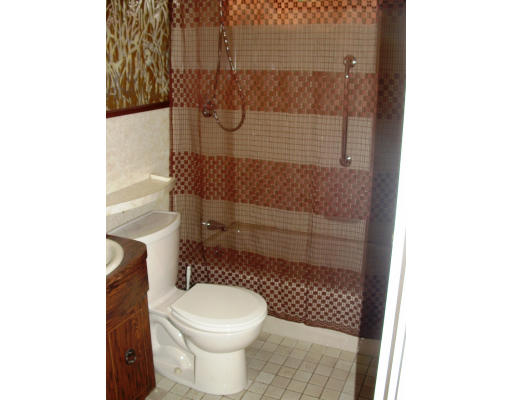 56 Windsor Road Norwood, MA 02062 - Photo 8 of 18 Gallery Image 8