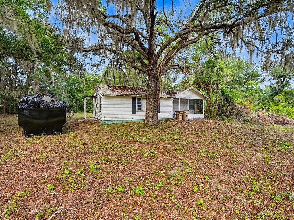 25628 Fishermans Road Paisley, FL 32767 - Photo 3 of 18