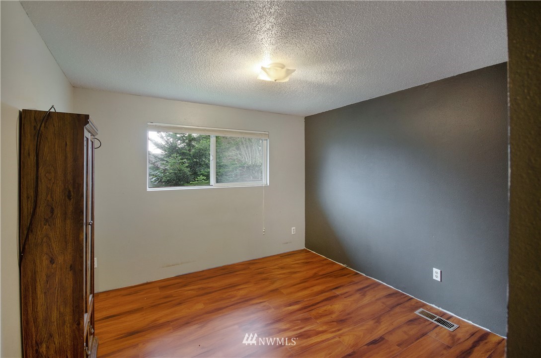 1822 Coolidge Road Aberdeen, WA 98520 - Photo 4 of 14 Gallery Image 4