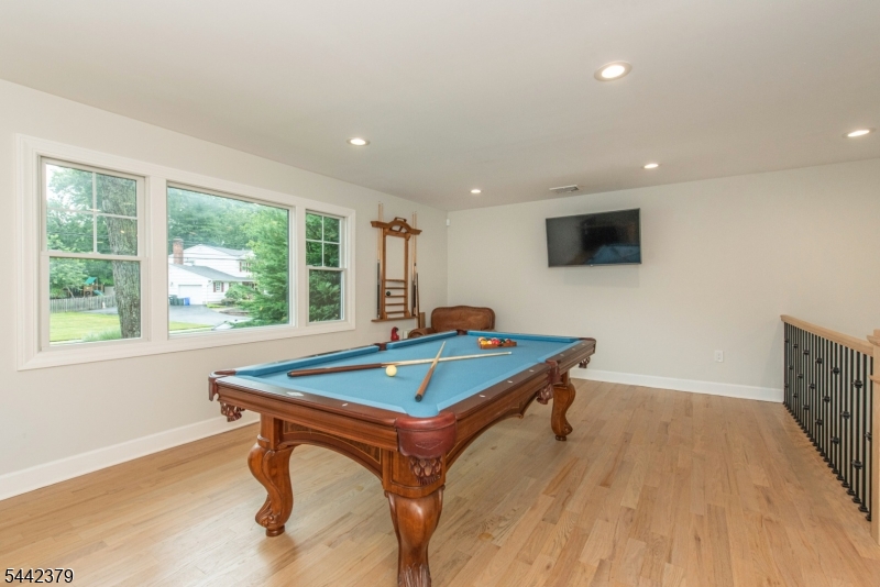57 Coventry Road Wayne, NJ 07470 - Photo 4 of 35