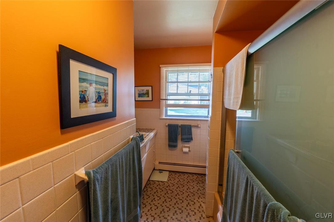 427 Barrett Road Emmaus, PA 18049 - Photo 13 of 21 Gallery Image 13