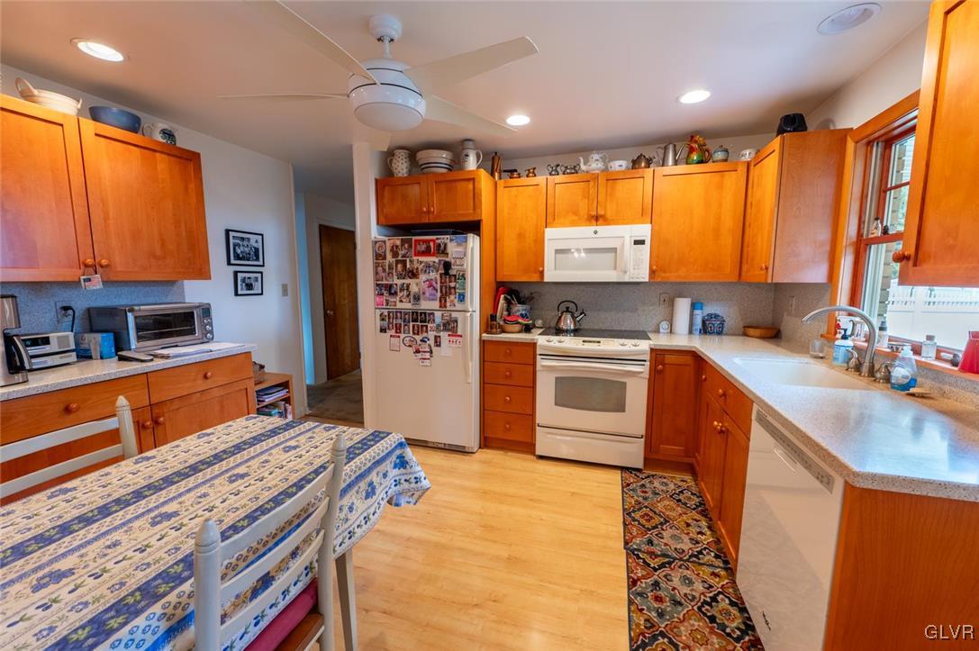 427 Barrett Road Emmaus, PA 18049 - Photo 10 of 21 Gallery Image 10