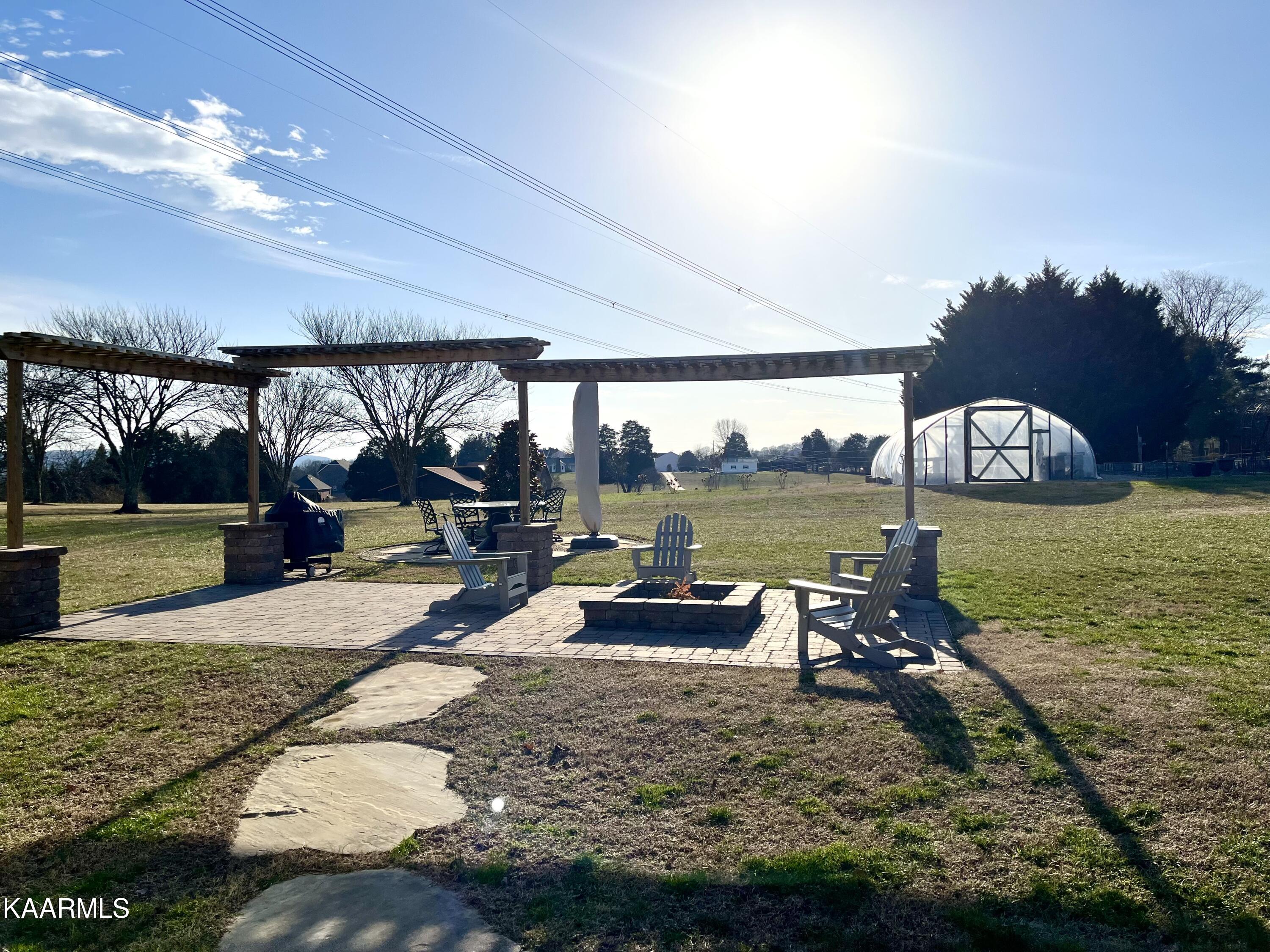 4615 McCloud Road Knoxville, TN 37938 - Photo 2 of 4 McCloud 4615 Pergola