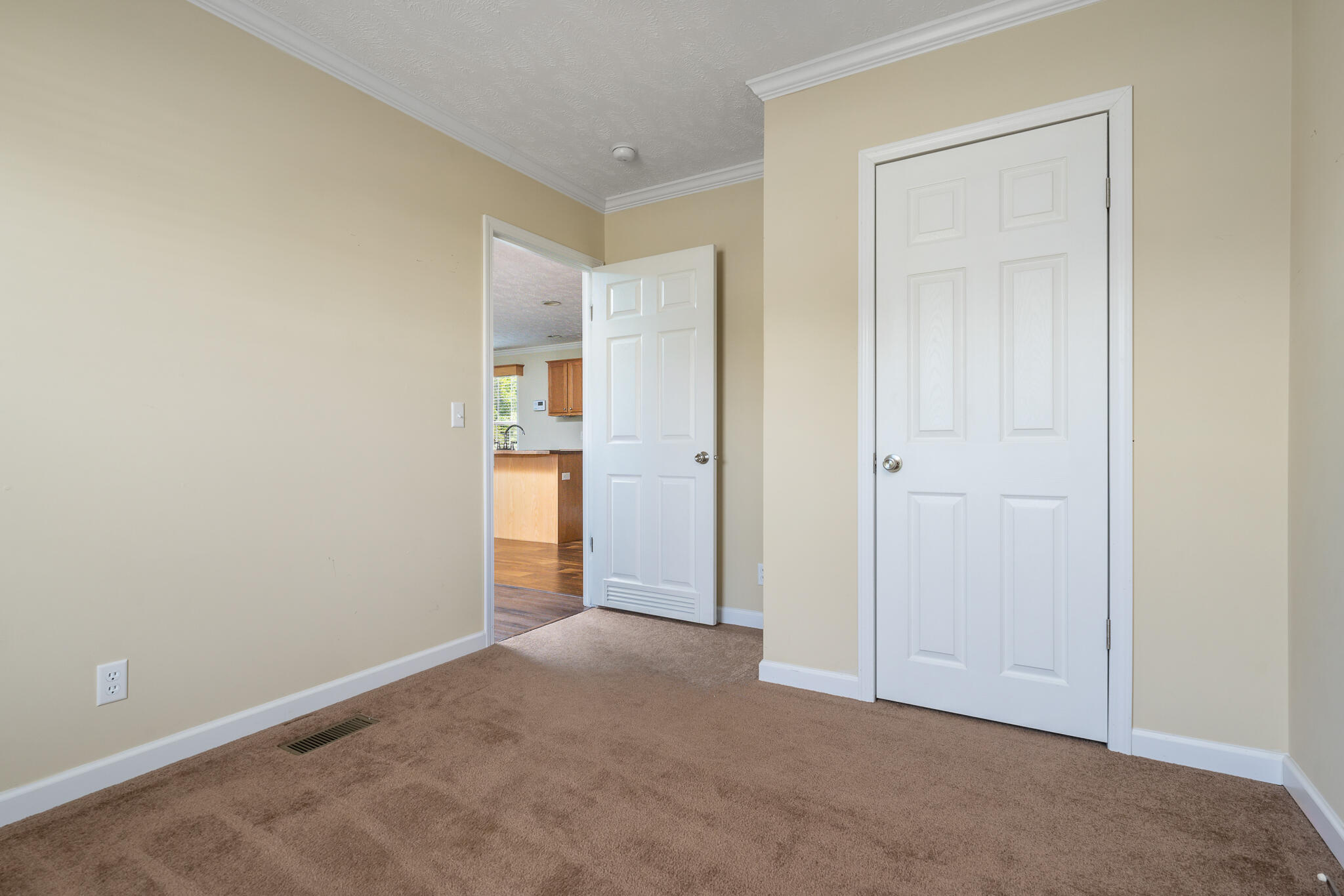 5805 Orebank Road Kingsport, TN 37664 - Photo 34 of 40 5805 Orebank Road (36 of 42)