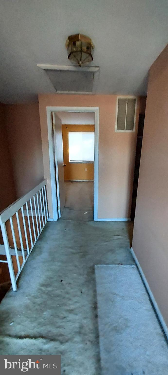 9051 Centerway Road Gaithersburg, MD 20879 - Photo 11 of 27 hallway