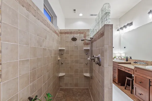 $1,420,000 | 10309 North Lookout View Lane, Newman Lake, WA 99025