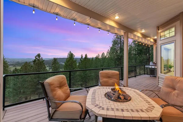 $1,420,000 | 10309 North Lookout View Lane, Newman Lake, WA 99025