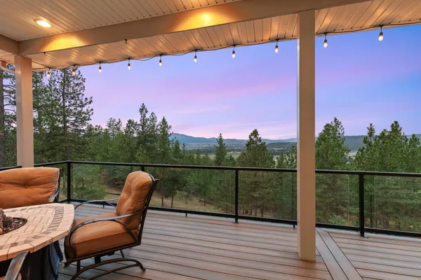 $1,420,000 | 10309 North Lookout View Lane, Newman Lake, WA 99025