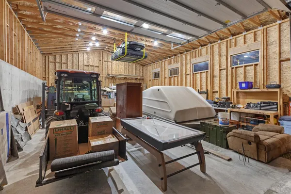 $1,420,000 | 10309 North Lookout View Lane, Newman Lake, WA 99025