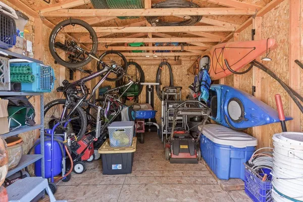 $1,420,000 | 10309 North Lookout View Lane, Newman Lake, WA 99025