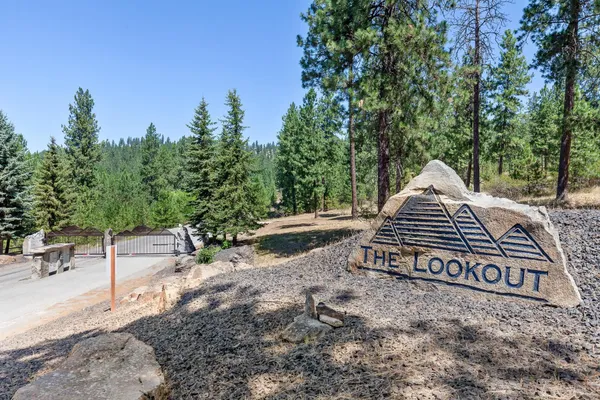 $1,420,000 | 10309 North Lookout View Lane, Newman Lake, WA 99025