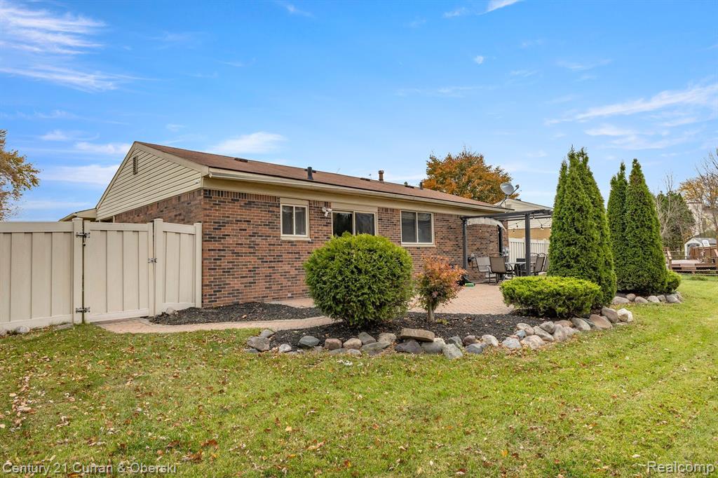 23761 Cedar Ridge Drive Romulus, MI 48174 - Photo 38 of 46