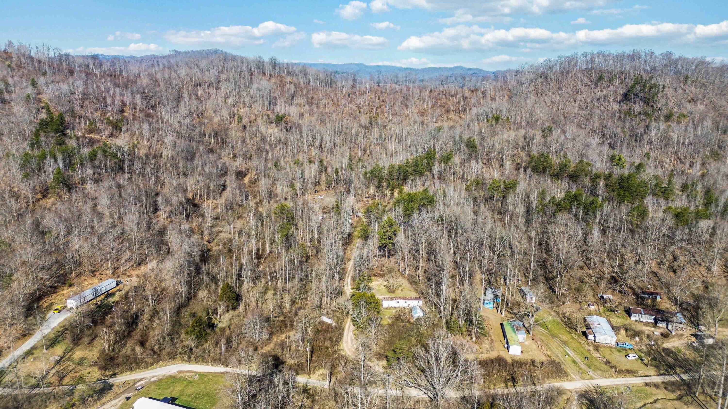 554 Sukey Hollow Road Williamsburg, KY 40769 - Photo 10 of 15 005