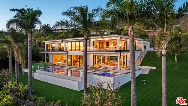 $10,749,000 | 4732 Avenida Del Mar, Malibu, CA 90265