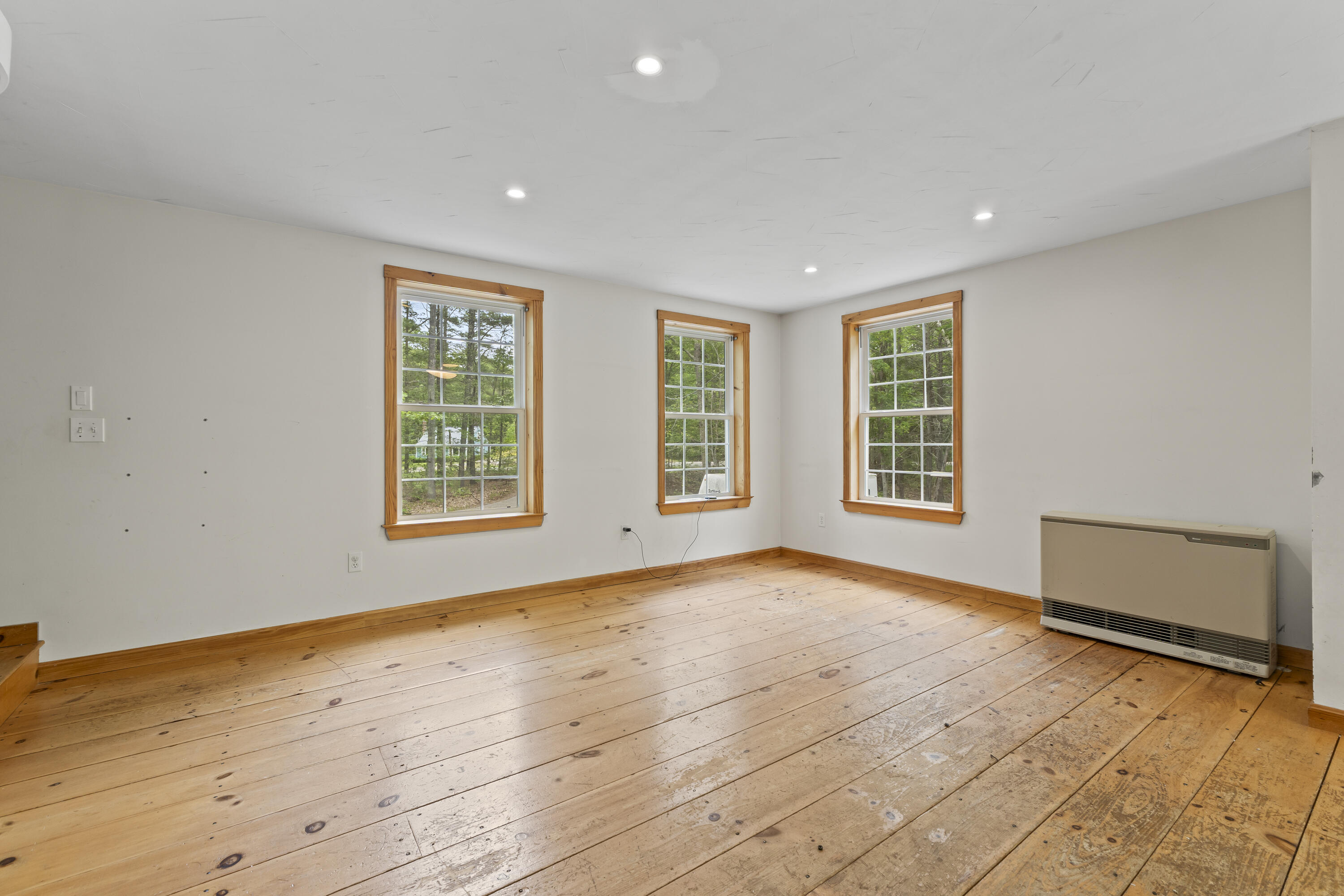 98 Mountain Road York, ME 03902 - Photo 11 of 37 98 Mountain Rd_0118