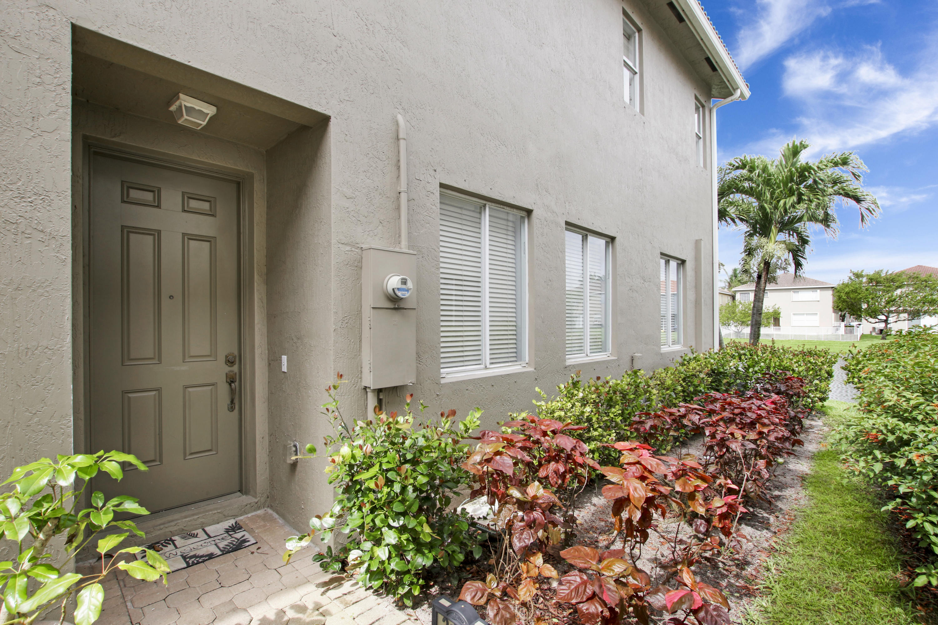 3111 Laurel Ridge Circle Riviera Beach, FL 33404 - Photo 2 of 30 Exterior