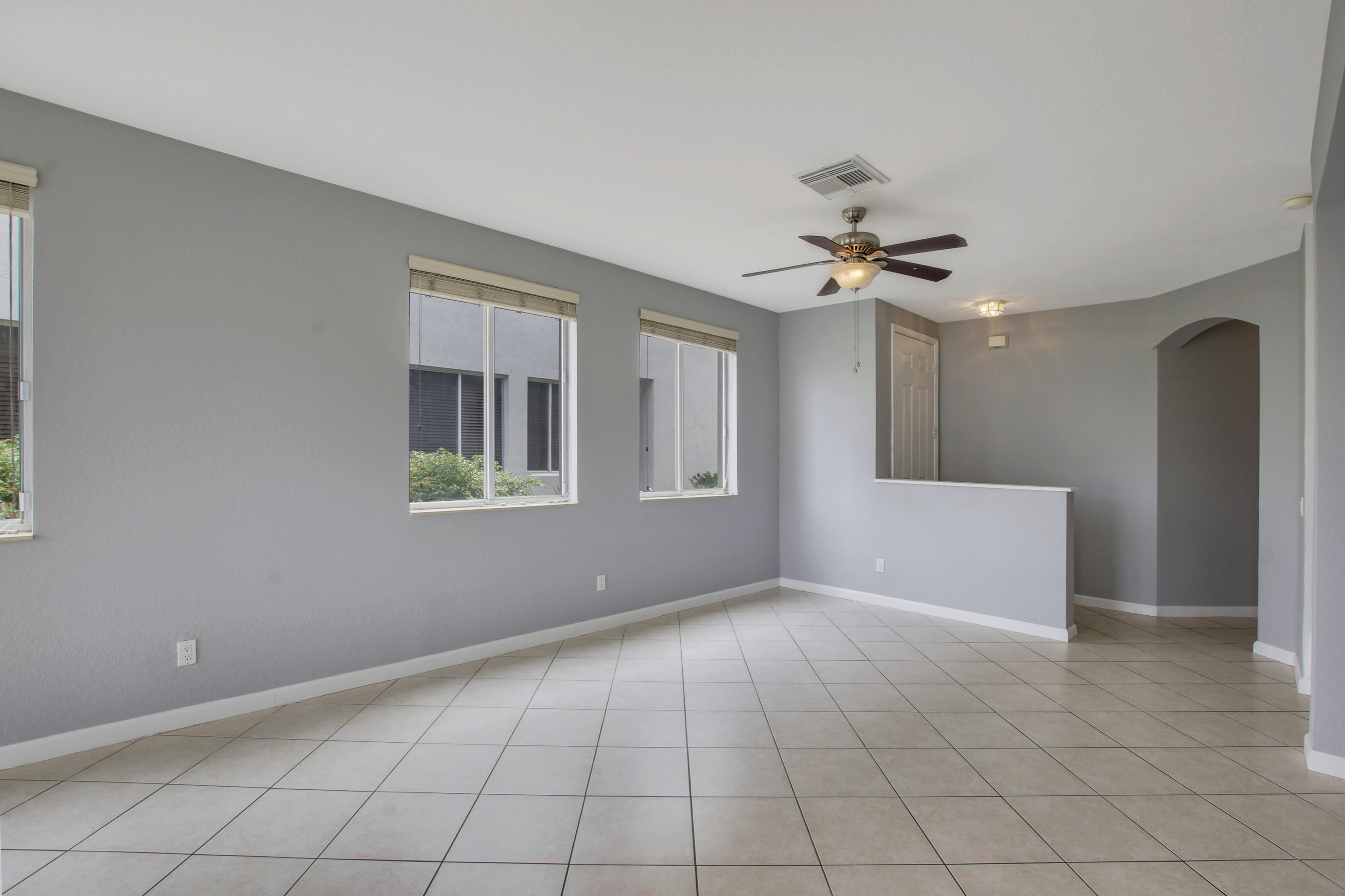 3111 Laurel Ridge Circle Riviera Beach, FL 33404 - Photo 6 of 30 Living room
