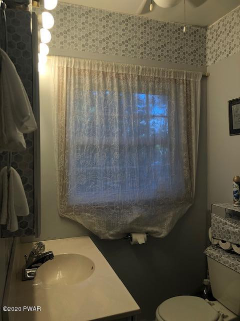 114 Boundary Road Tafton, PA 18464 - Photo 16 of 22 Bathroom